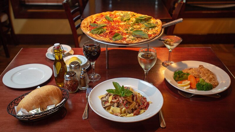 Pappardelle pasta, pizza, chicken marsala with drinks and bread